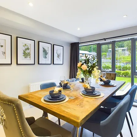 Wild Roses Serviced - District Appartement *