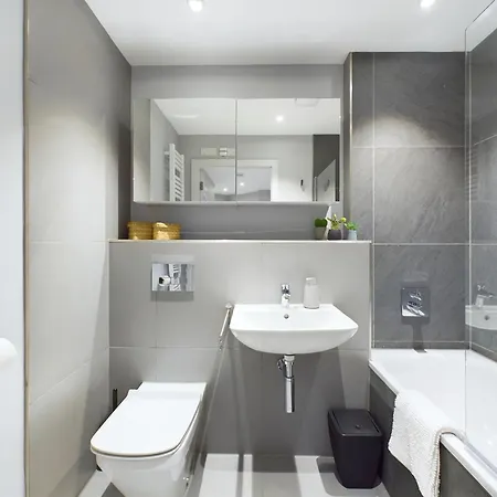 Wild Roses Serviced - District Apartment *