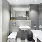 Wild Roses Serviced - District דירה *