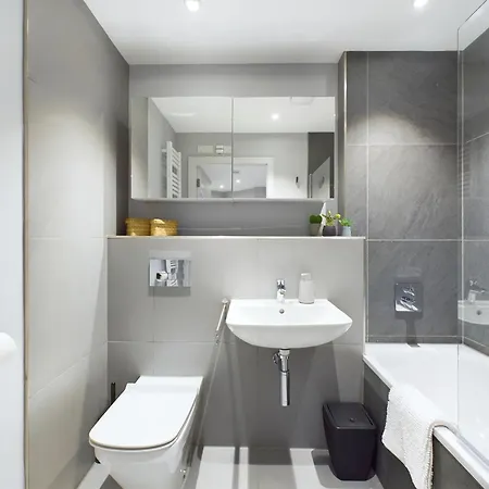 Wild Roses Serviced - District Apartamento *